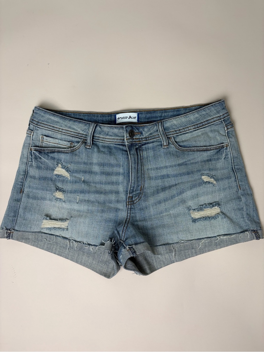 Studio Blue Distressed Light Wash Denim Shorts Size 30
